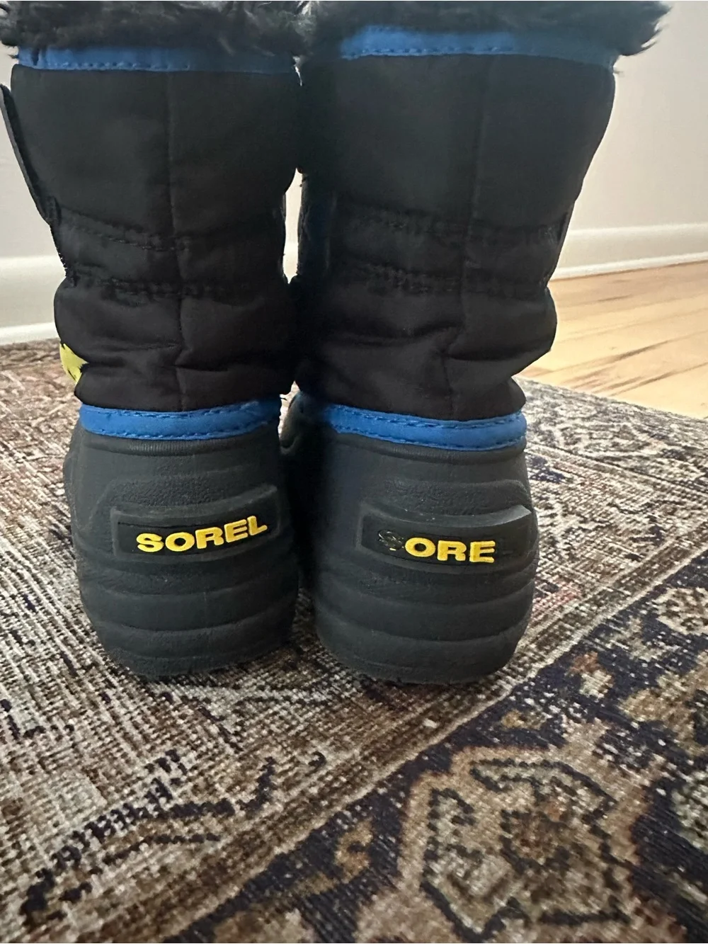 SOREL toddler boy snow boots. Toddler size 9